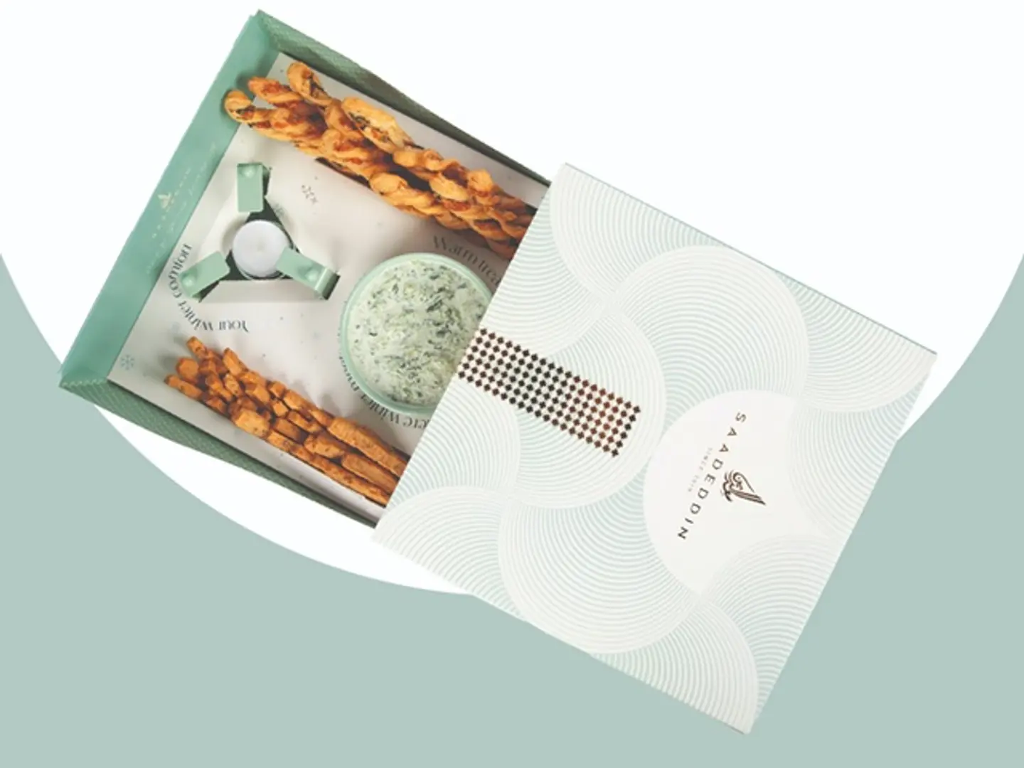 بوكس سناك مالح مع صوص سبانخ