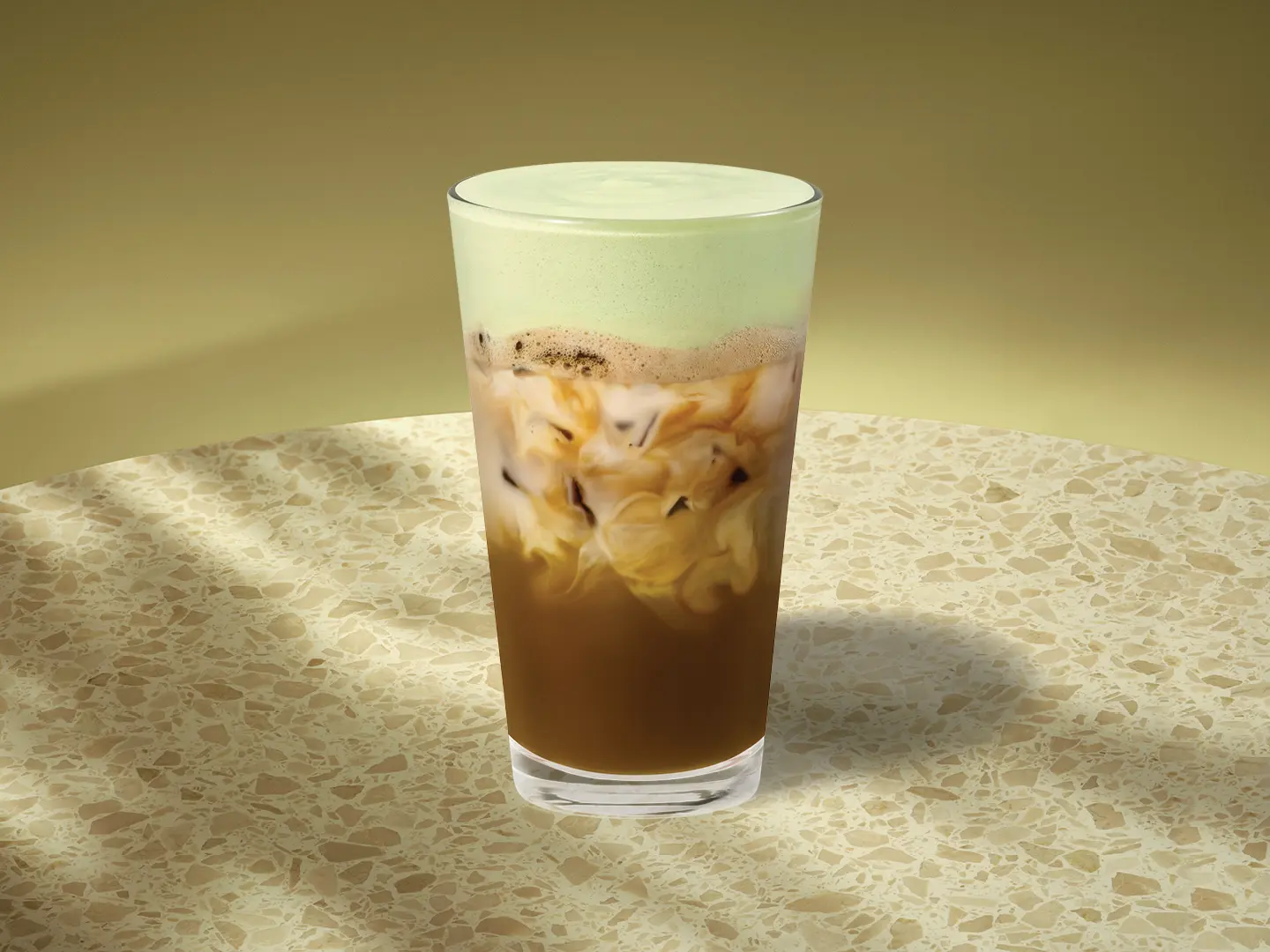 بيستاشيو اسبرسو شوفان مثلج مخفوق