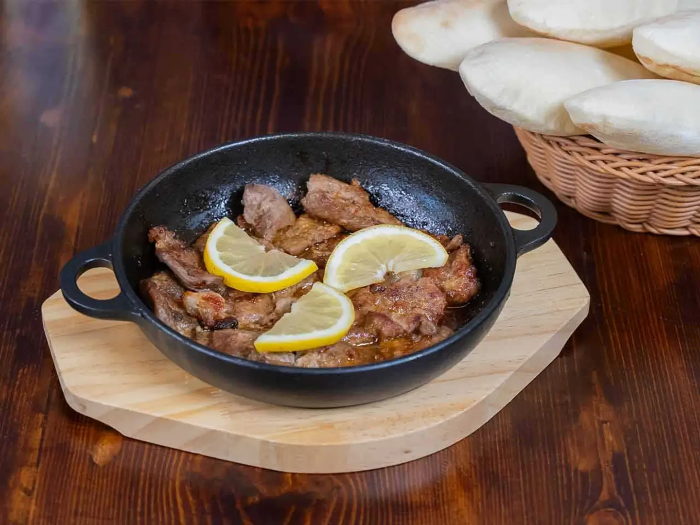 شرحات لحم مطفايه كرينه و ليمون