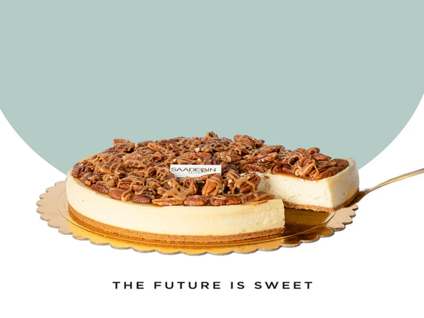 Large Pecan Caramel Cheesecake