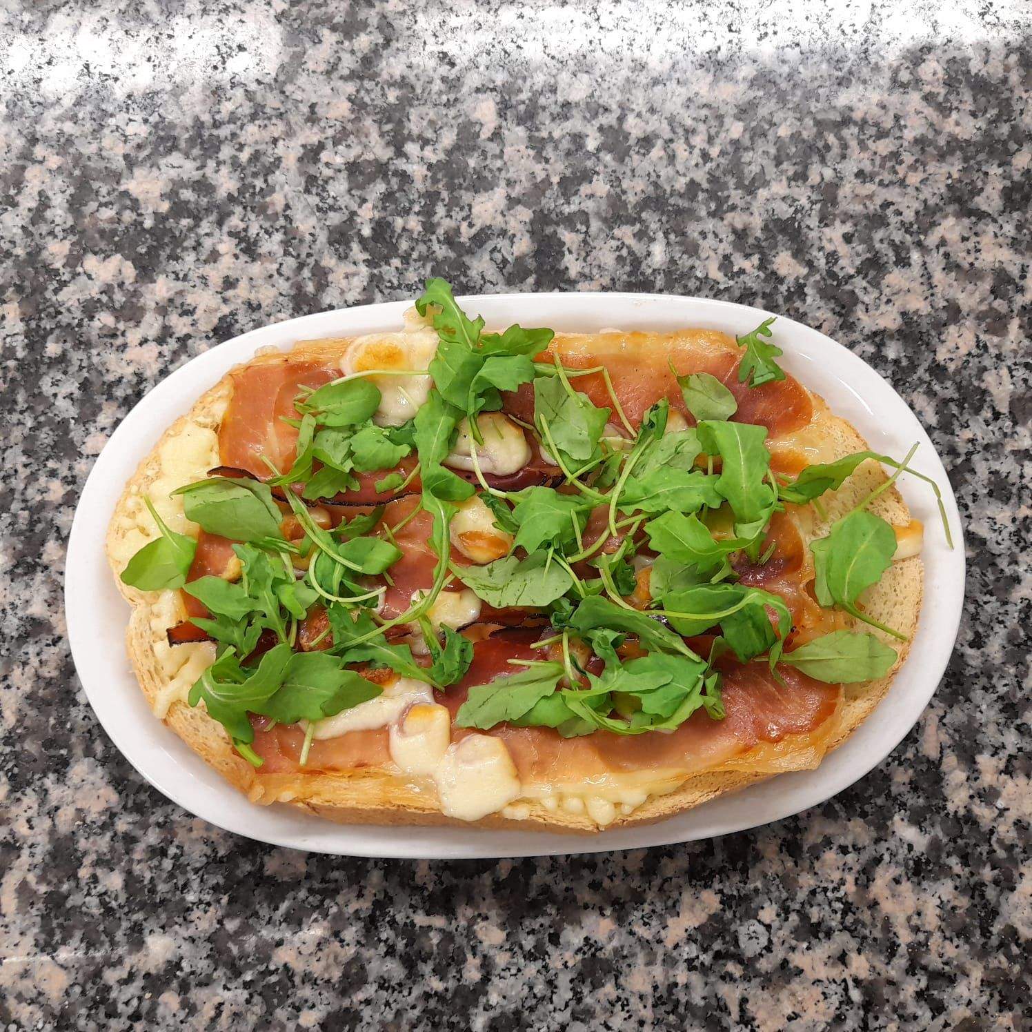 Bruschetta alla scamorza