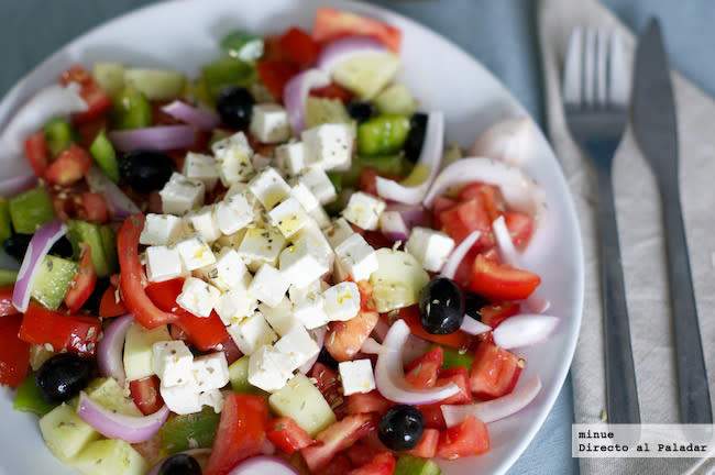 Ensalada griega con Tzatziki
