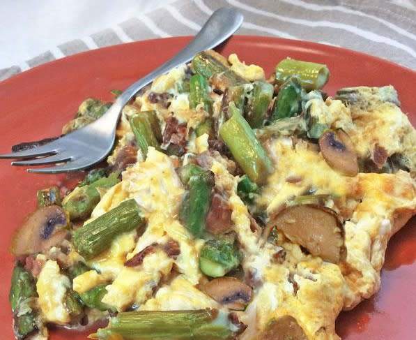 Revuelto de Setas y Espárragos trigueros