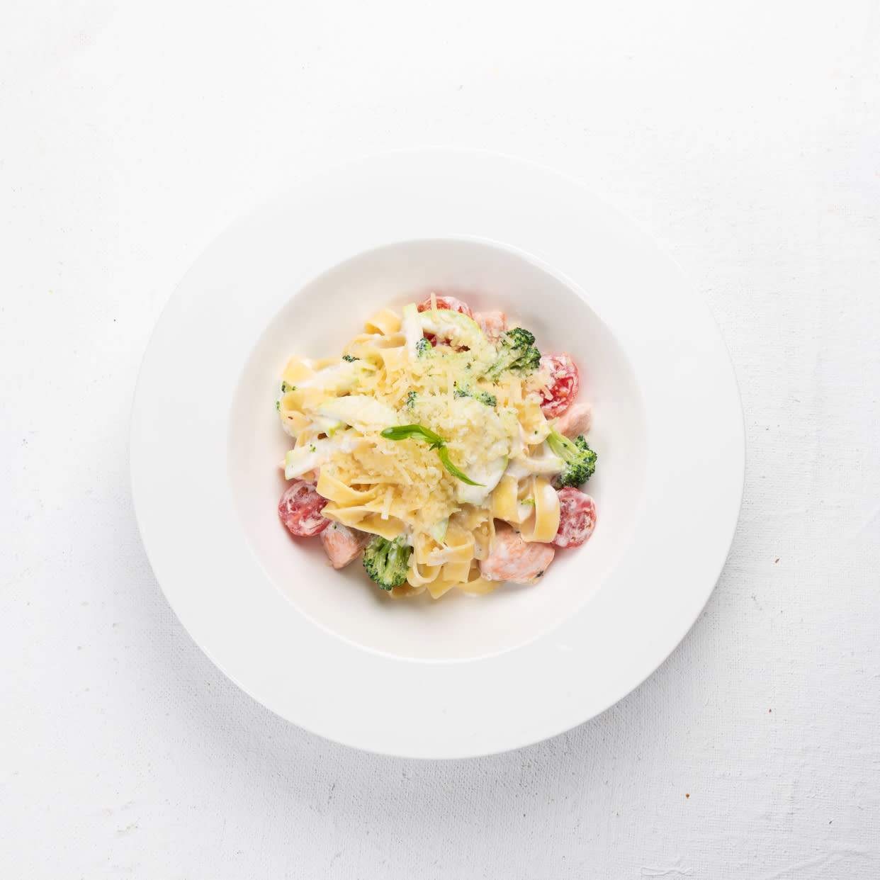 Феттучини с семгой