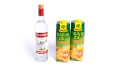 Stolichnaya 0,7l + 2x Orangensaft 1l
