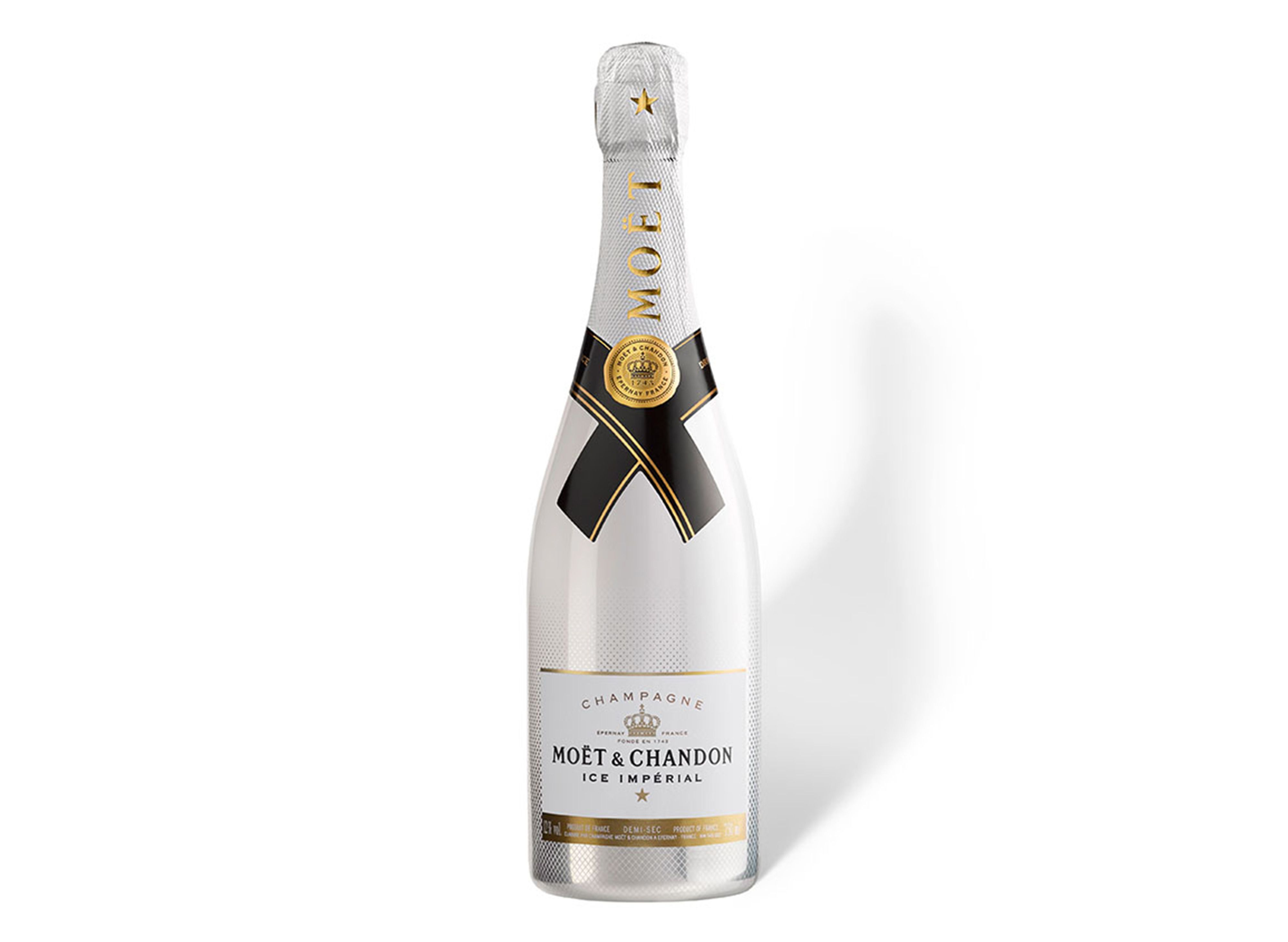 Шампанское 79 глава. Moët Chandon Ice Imperial. Moët Chandon шампанское. Шампанское moet & Chandon Ice Imperial. Шампанское Моэт и Шандон Империаль бел.брют 0.75.