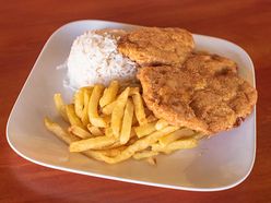 Pollo A La Plancha Con Papas Fritas