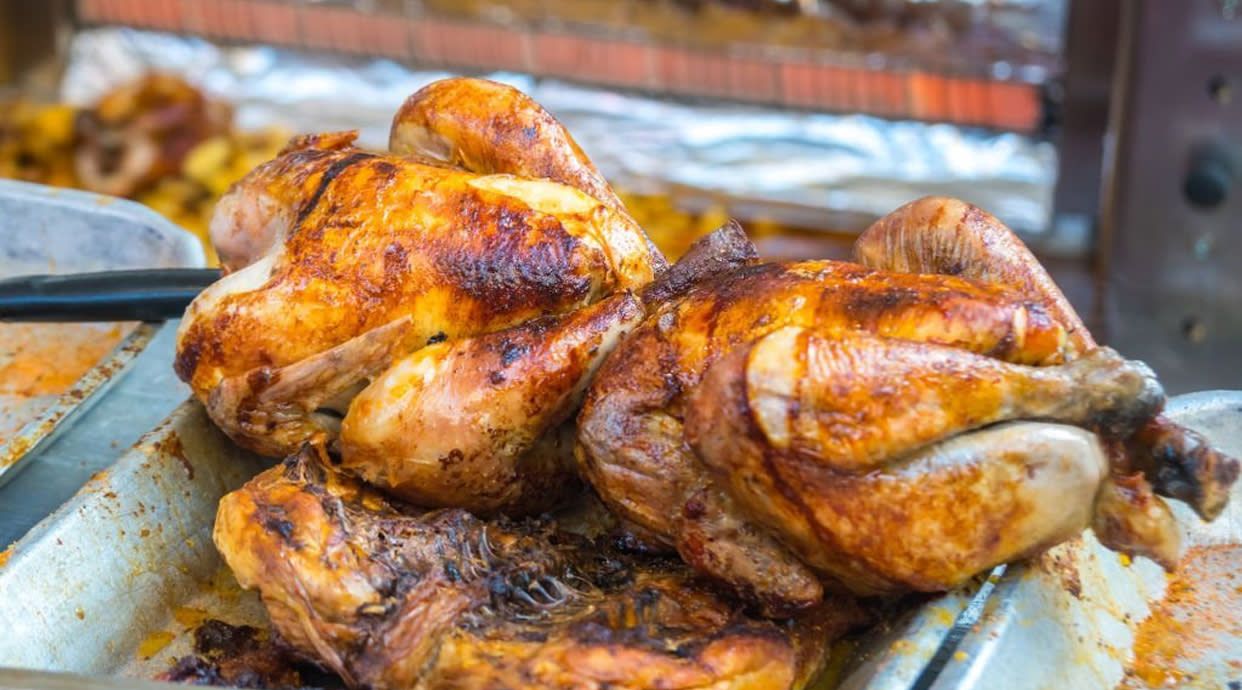 Asador De Pollos Familia