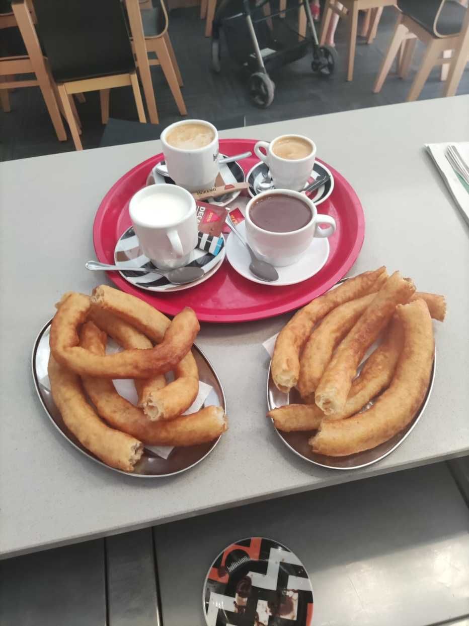 La Tarara Cafetería Churrería