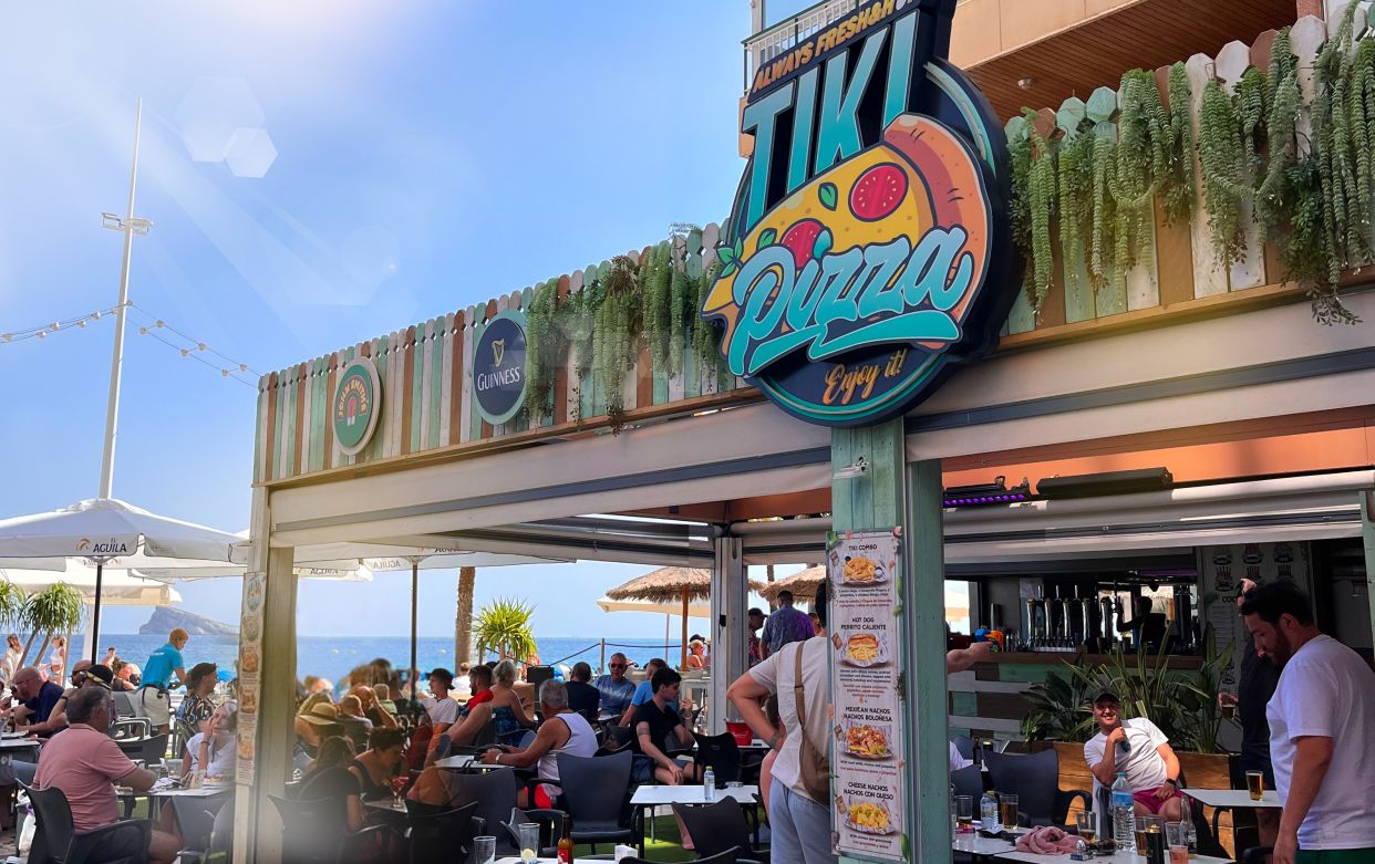 Tiki Pizza