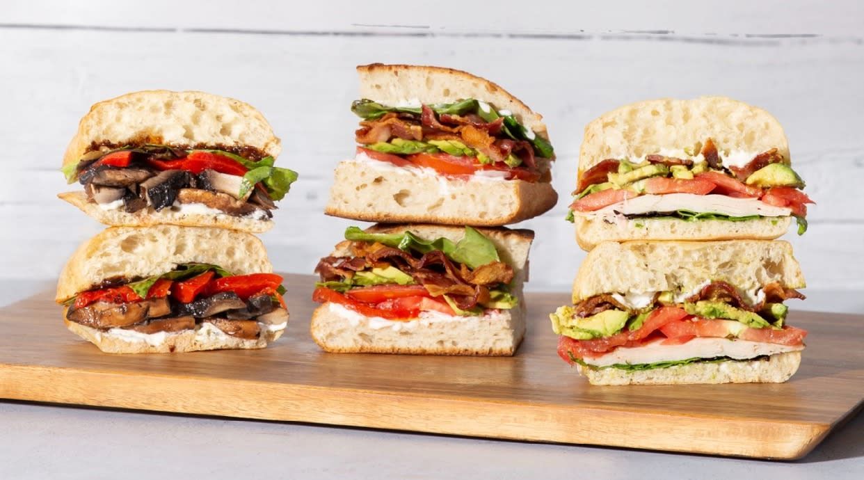 Los Sándwiches De Mamá