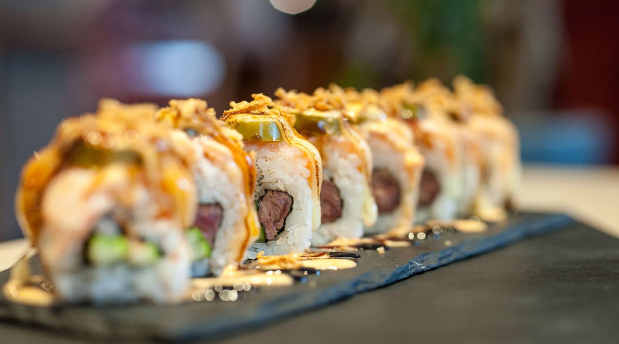 Oriente y Poniente Gastrobar & Sushi