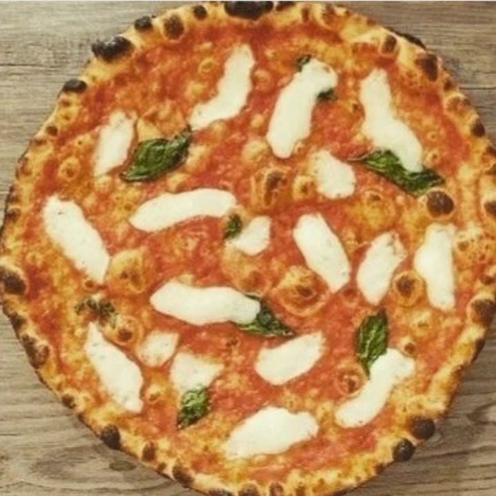 Pizza Tonda Alla Romana Da Piadineria Saluzzo
