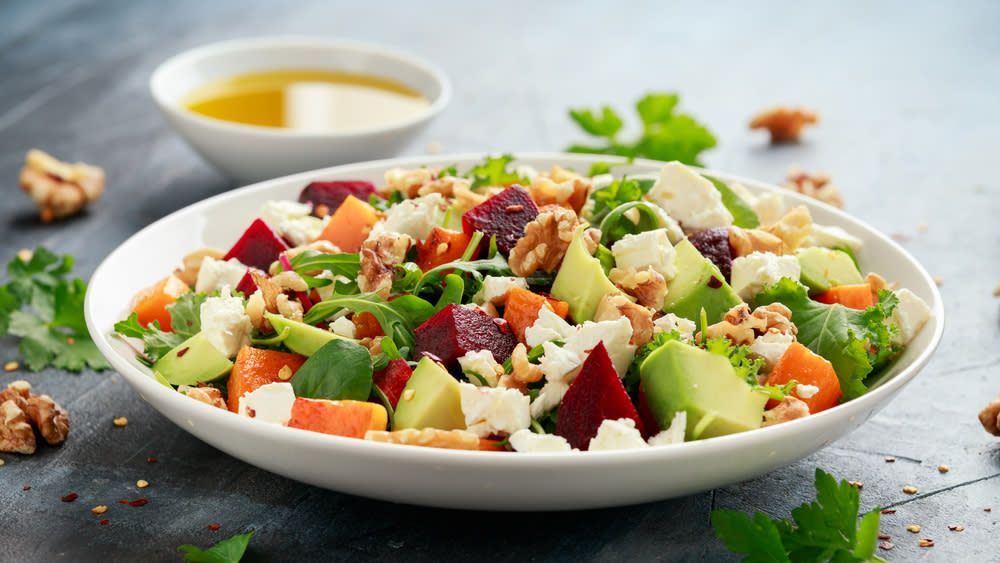 FRESH SALADS BY MINUTA
