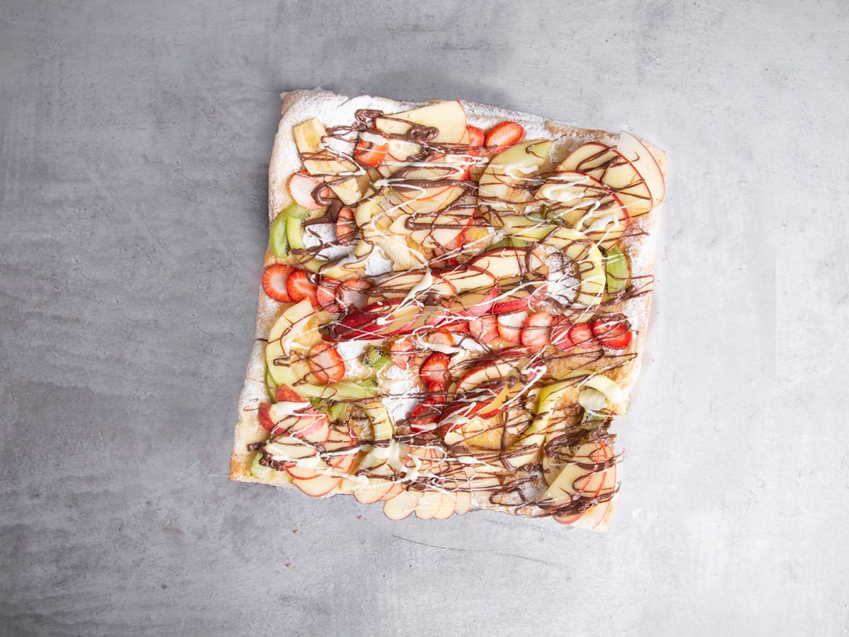 Nutella Chocolate With Fruits Pie