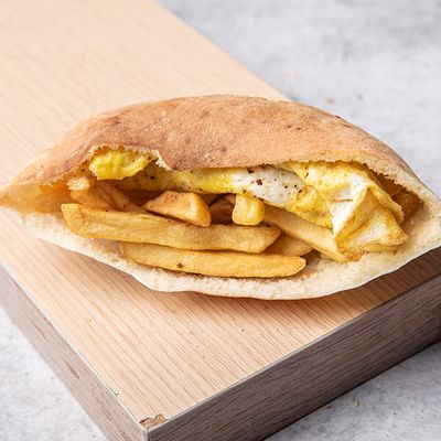Potato fingers sandwich with omelet eggs