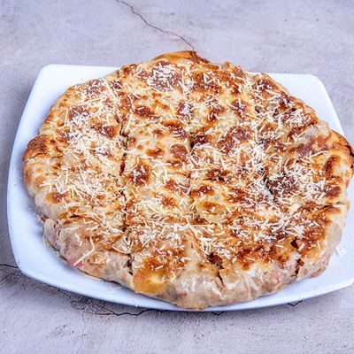فطيرة السجق الشرقي