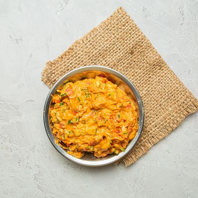 Mesh Cheese With Tomatoes Platter