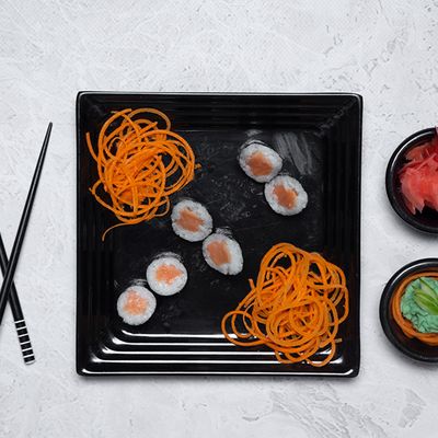 Sake Salmon Maki Roll