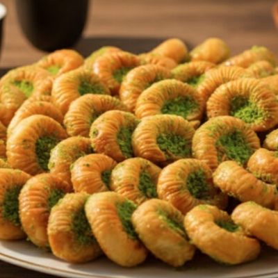 بقلاوة أساور بالفستق