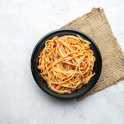 Spaghetti And Grilled Chicken With Creamy Basil Sauce