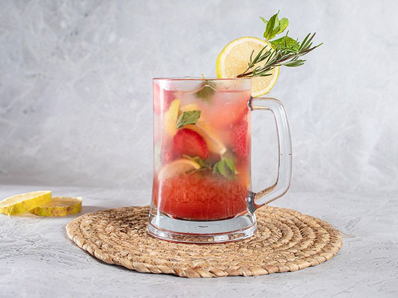 Strawberry Fizz Cocktail