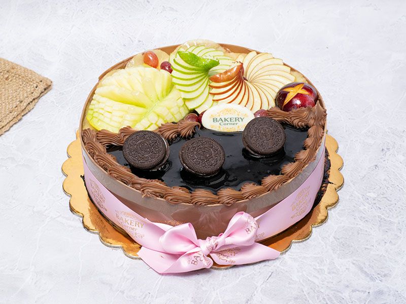 Half Chocolate And Half Fruit Torte