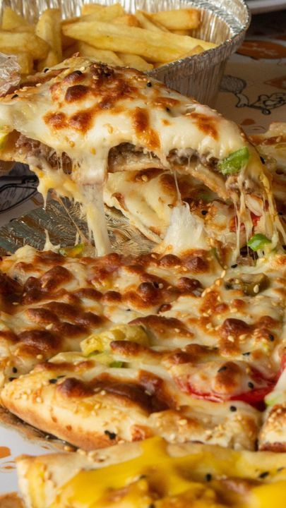 Mix Cheese Pizza Hawawshi