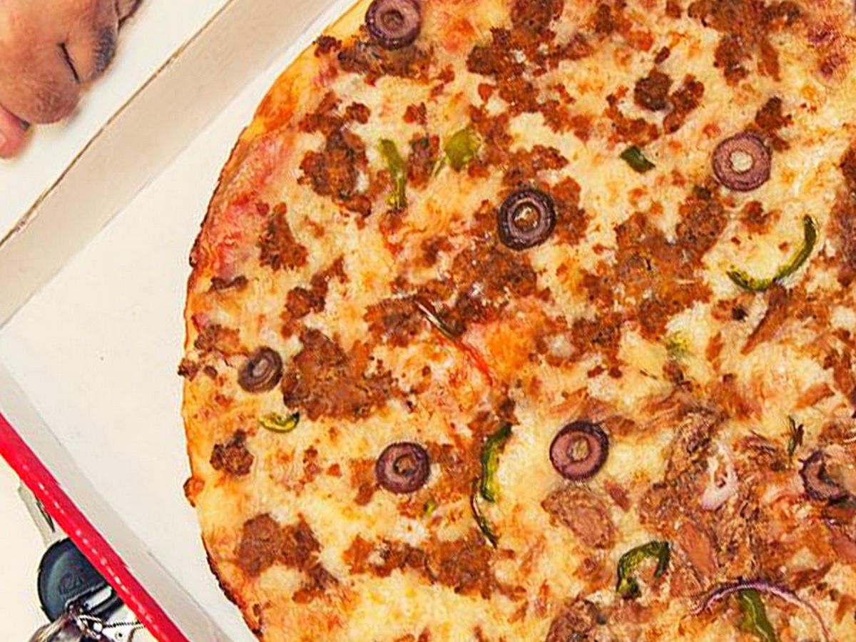 Minced meat pizza