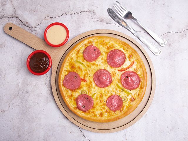 Salami Pizza