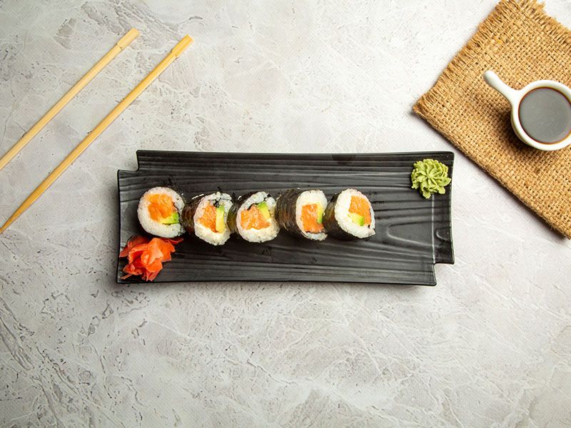 Futo Maki Salmon Cheese 5 Pieces