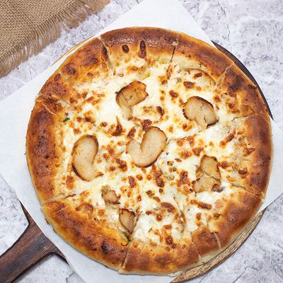 Cheddar Chicken Pizza