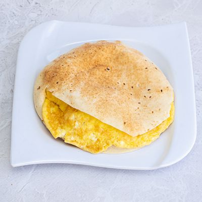 Omelet sandwich with Roumy cheese