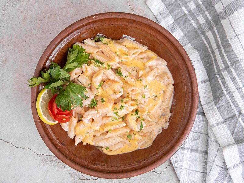 Shrimbo With White Sauce And Mushroom Pasta