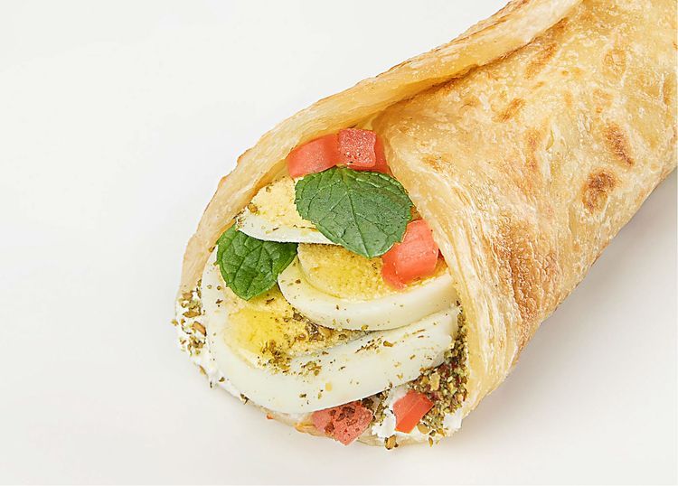 Chabati Eggs With Tomatoes Sandwich