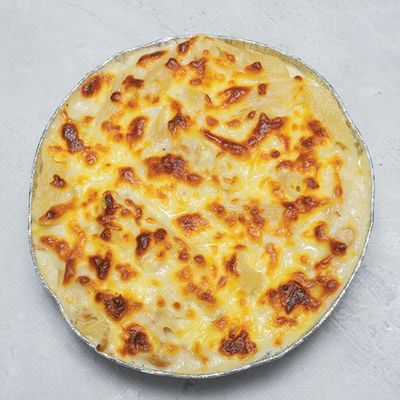 Oven pasta with minced meat dish