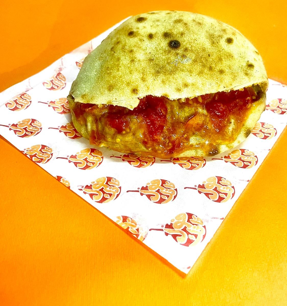Foul with Garlic and Tomato Sandwich