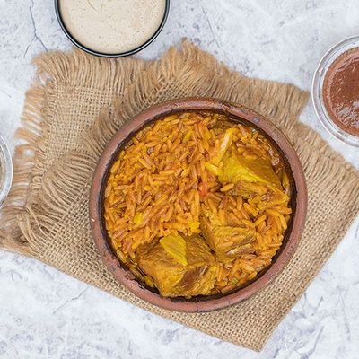 1 Kabsa chicken with rice and sauce