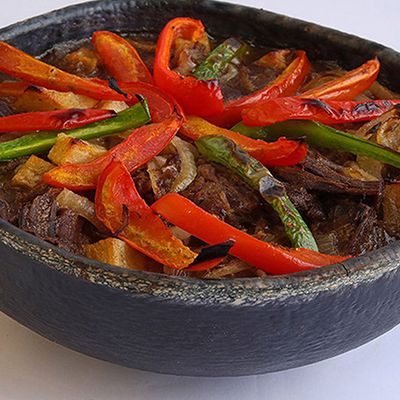 Meat casserole with onions (kebab Hala ) with rice