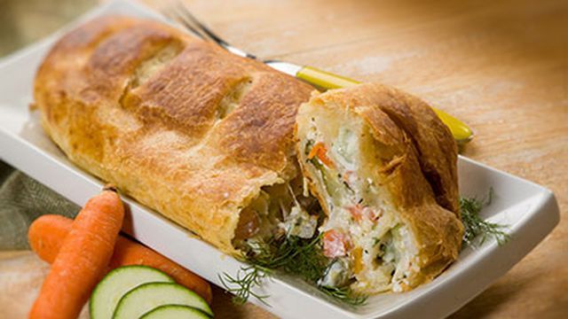 Mix Cheese Witch Pie