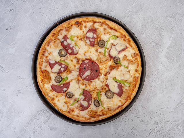 Salami Pizza