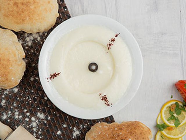Spicy Garlic Dip Salad
