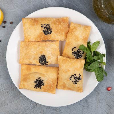 Sambousek with Cheese 4 Pieces