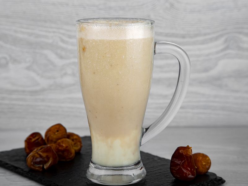 Dates With Milk Juice