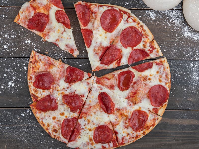 Roumi Cheese Oriental Pizza