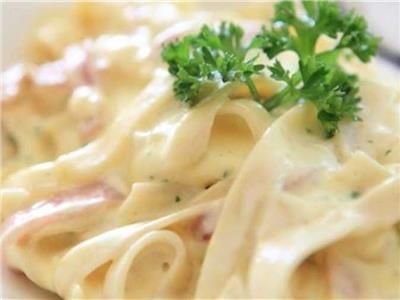 White Sauce Pasta With Strips Pieces
