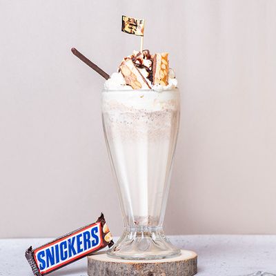 Snickers Chocolate Milkshake