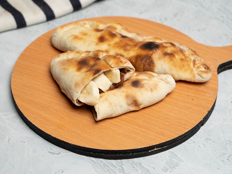 Chocolate With Banana Manakeesh