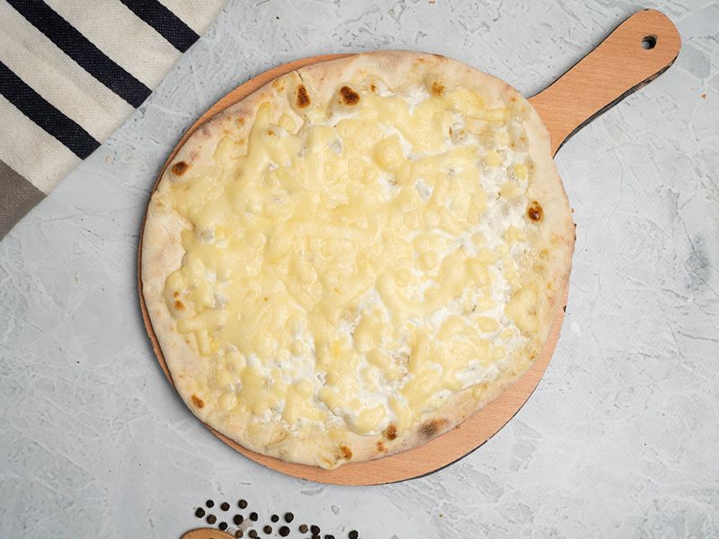 Labneh Manoucheh With Mozzarella Cheese