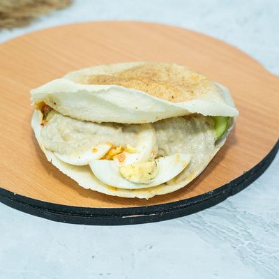 Sandwich Egg On Baba Ghannoug